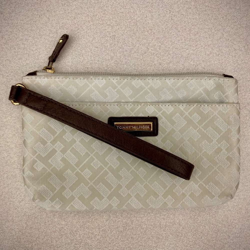 Tommy Hilfiger TH Logo Print Wristlet Wallet - Beige